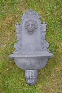 Cast Iron Fountain - UM099